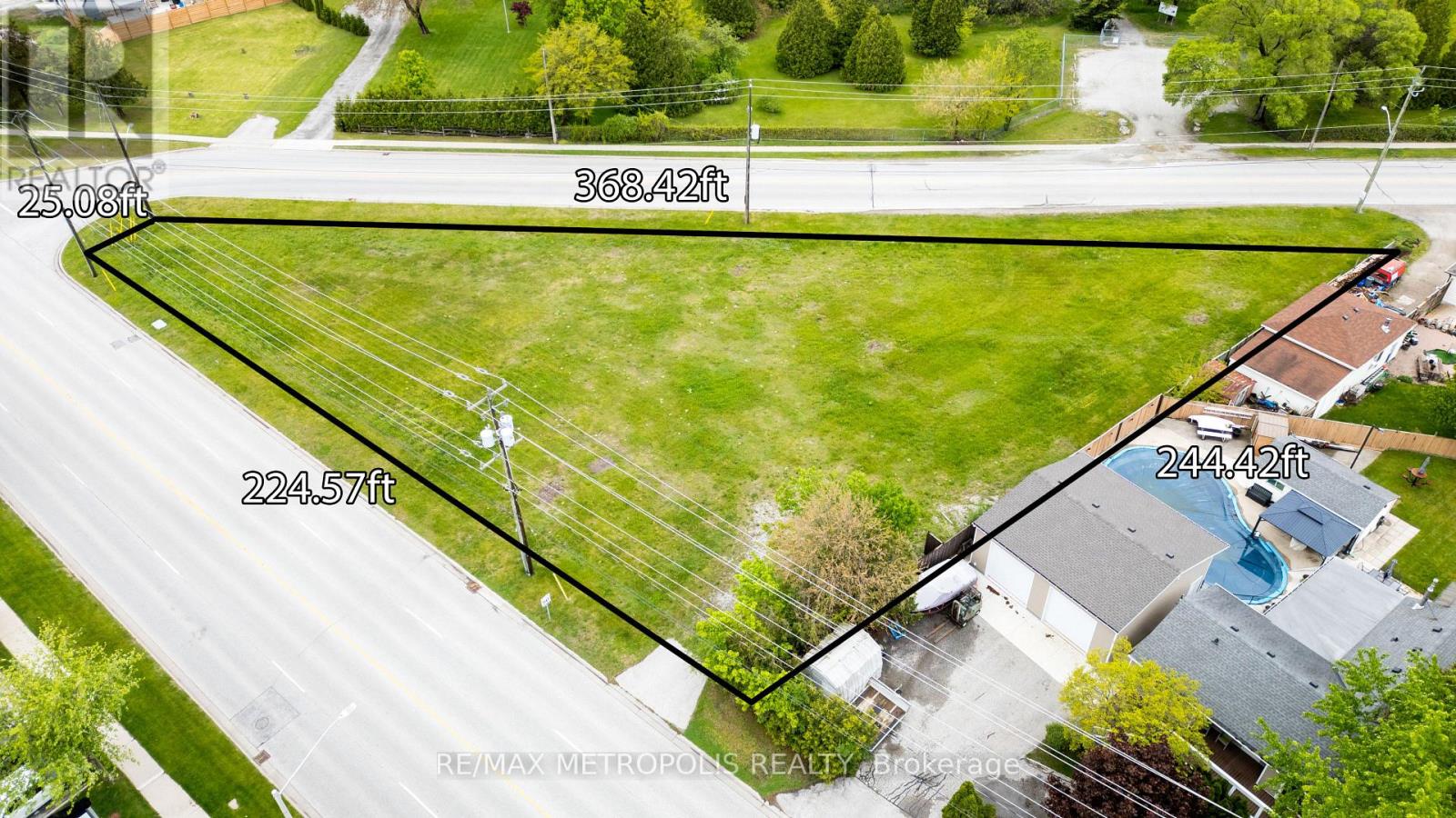 Photo 14 of 1324 Michigan Avenue, Sarnia ON