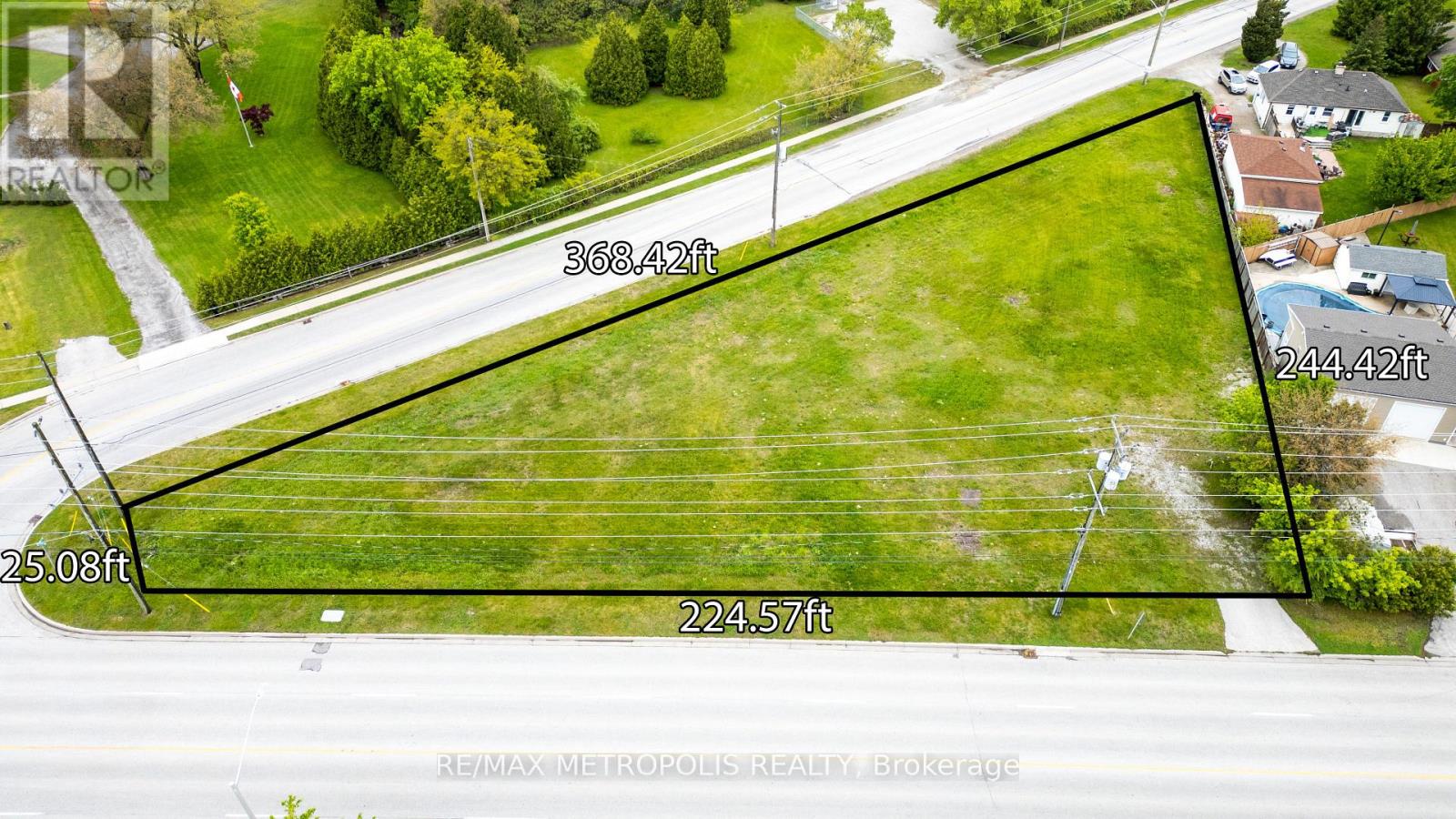 Photo 16 of 1324 Michigan Avenue, Sarnia ON