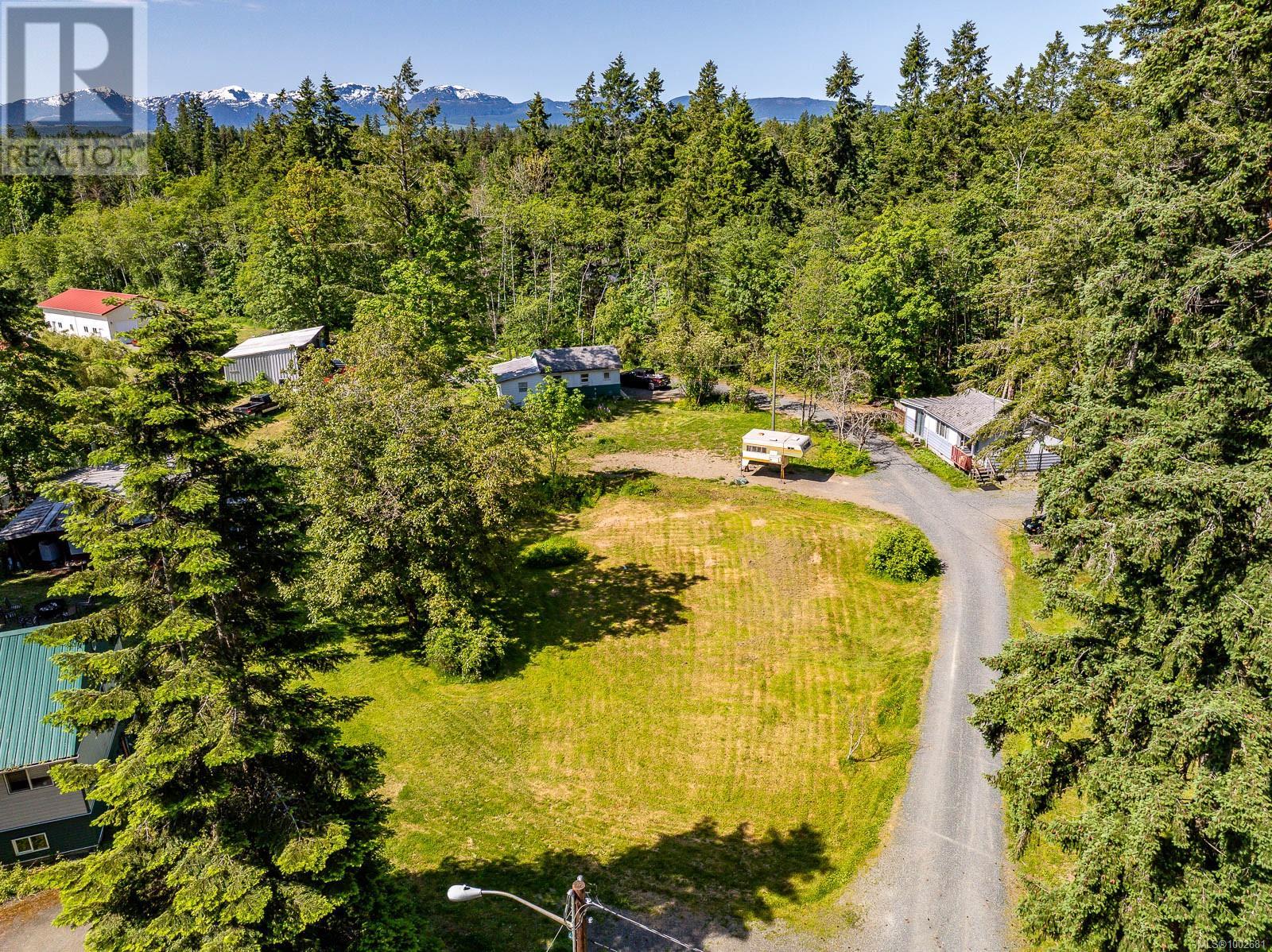 Photo 3 of 4399 Island Hwy S, Courtenay BC