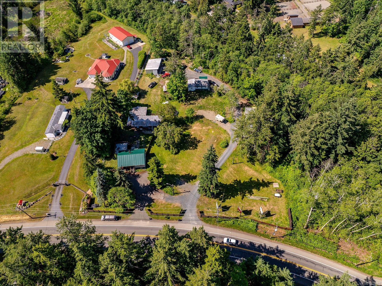 Photo 5 of 4399 Island Hwy S, Courtenay BC