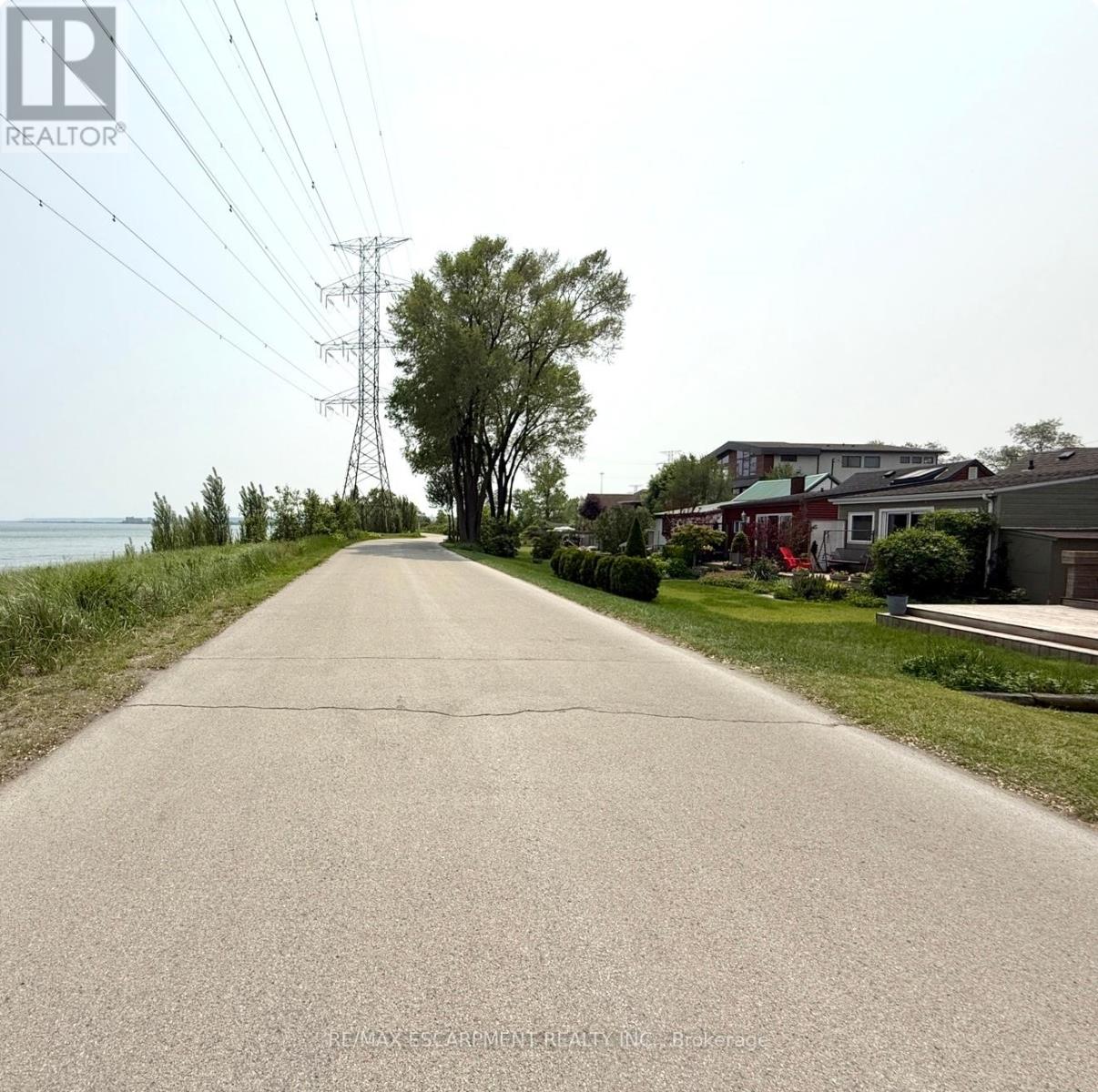 Photo 32 of 115 Beach Boulevard, Hamilton ON