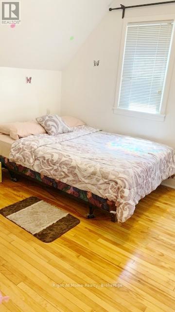 Photo 6 of 125 Gary Avenue, Hamilton ON