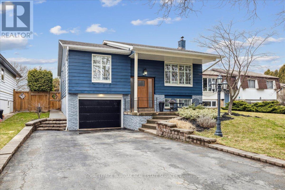 Photo 11 of 692 Catalina Crescent, Burlington ON