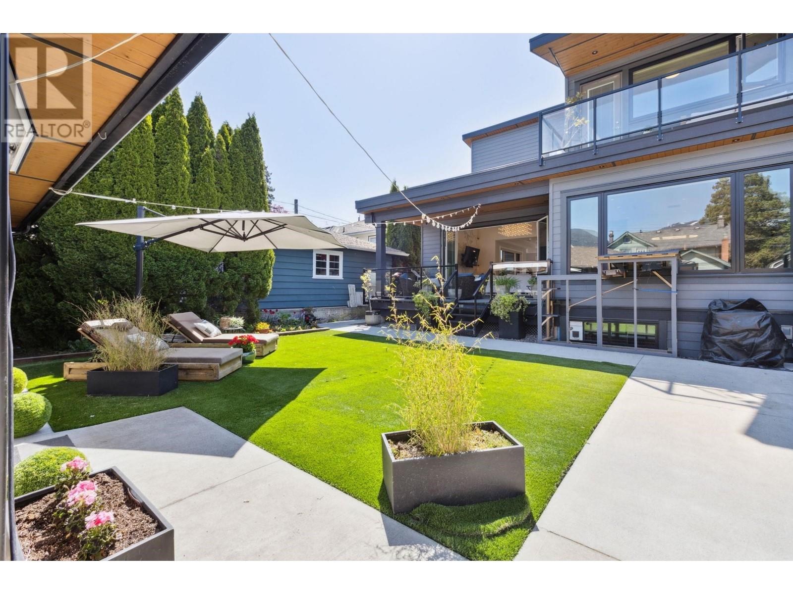 Photo 14 of 342 W 15th Street, North Vancouver BC