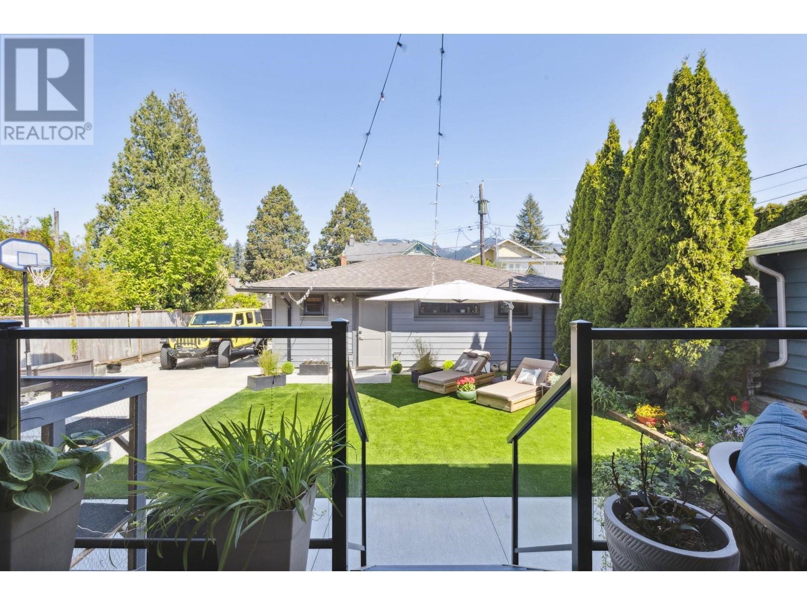 Photo 36 of 342 W 15th Street, North Vancouver BC
