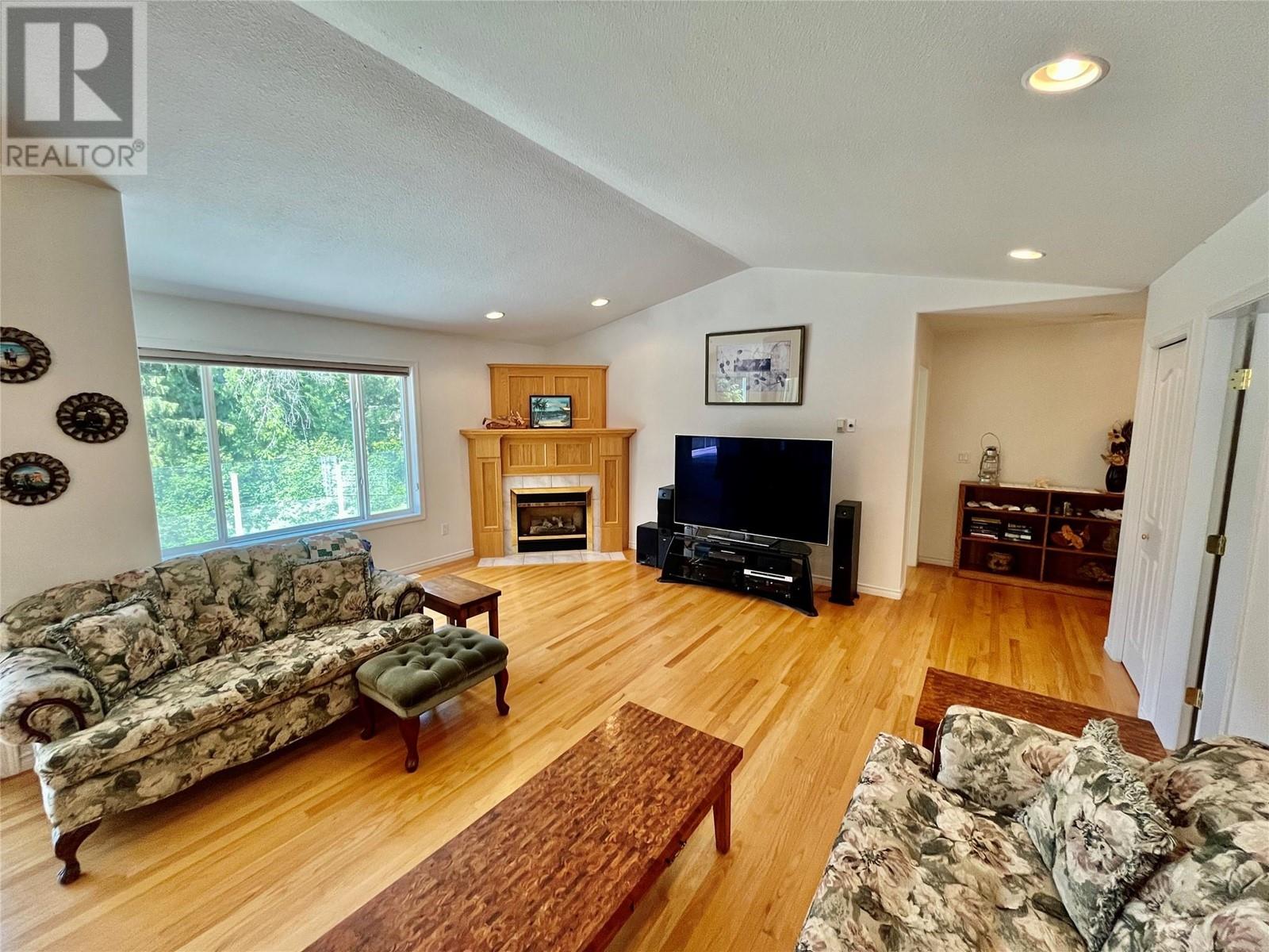 Photo 39 of 3850 Sommerville Husted Road, Malakwa BC