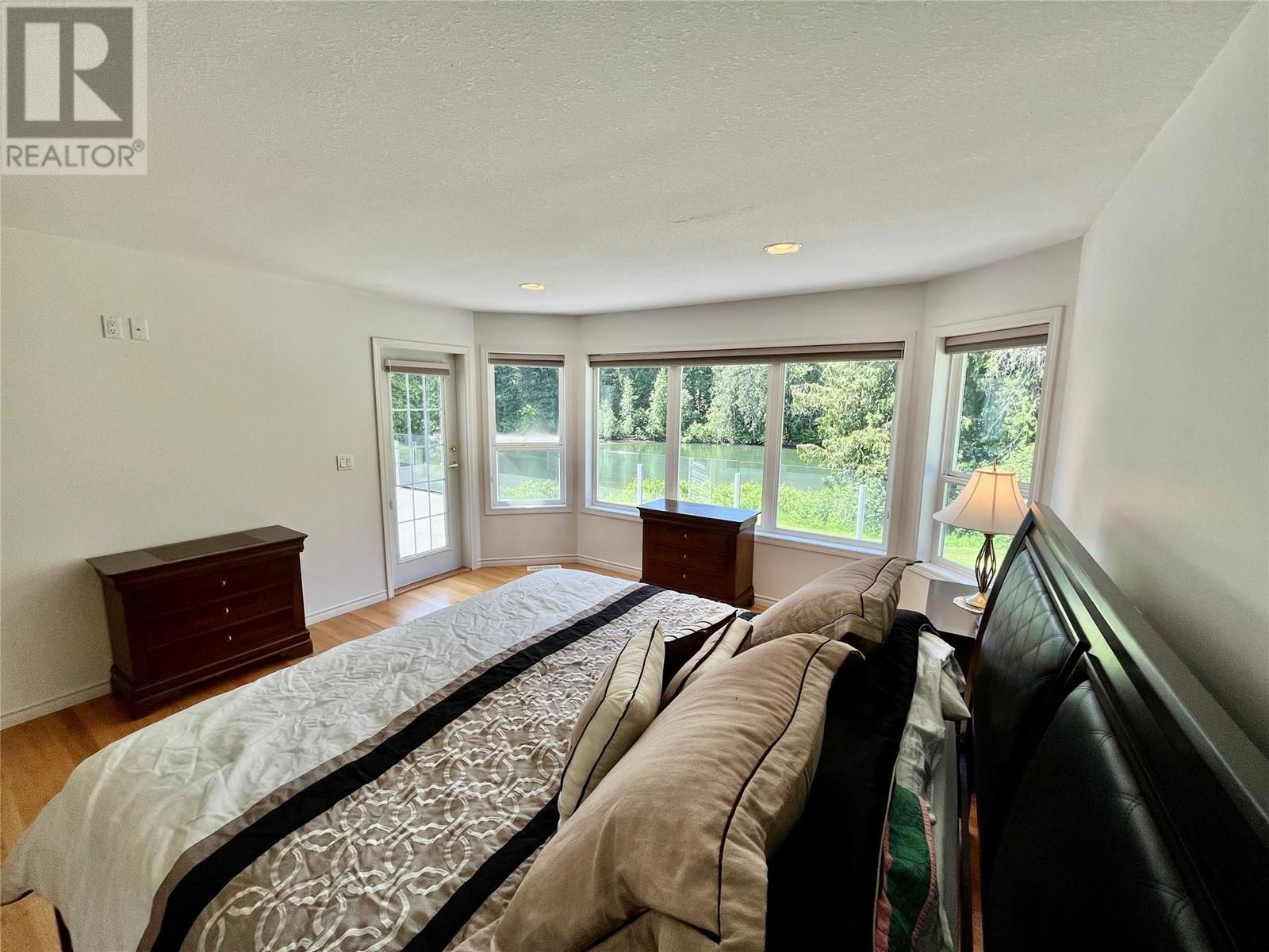 Photo 41 of 3850 Sommerville Husted Road, Malakwa BC