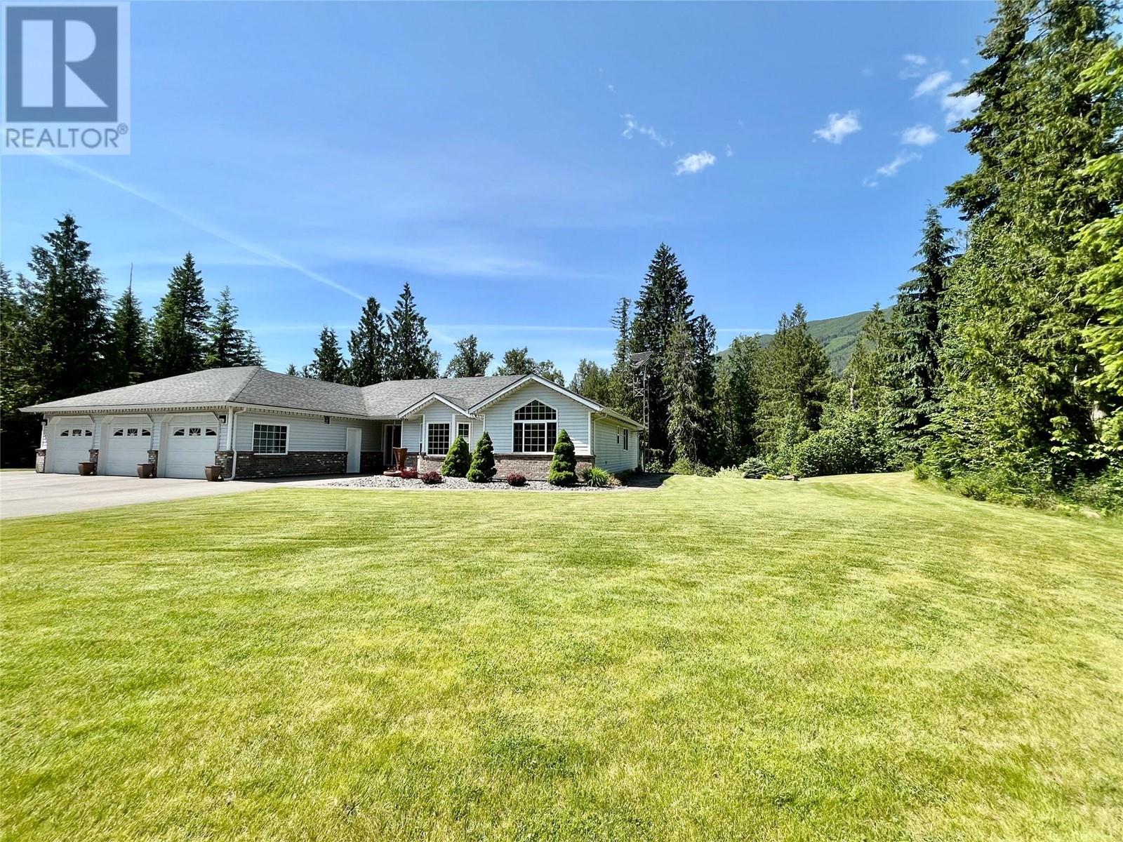 Photo 61 of 3850 Sommerville Husted Road, Malakwa BC