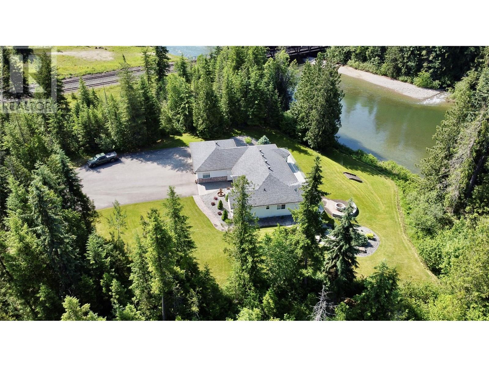 Photo 79 of 3850 Sommerville Husted Road, Malakwa BC
