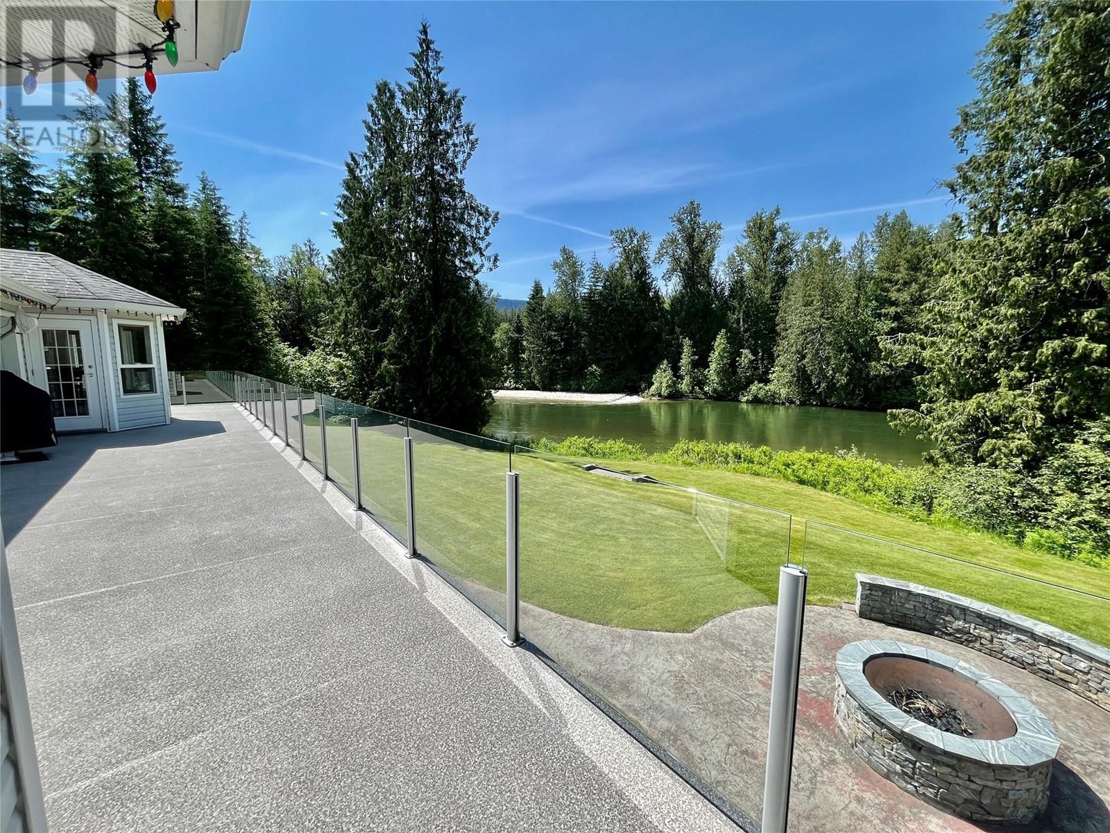 Photo 37 of 3850 Sommerville Husted Road, Malakwa BC