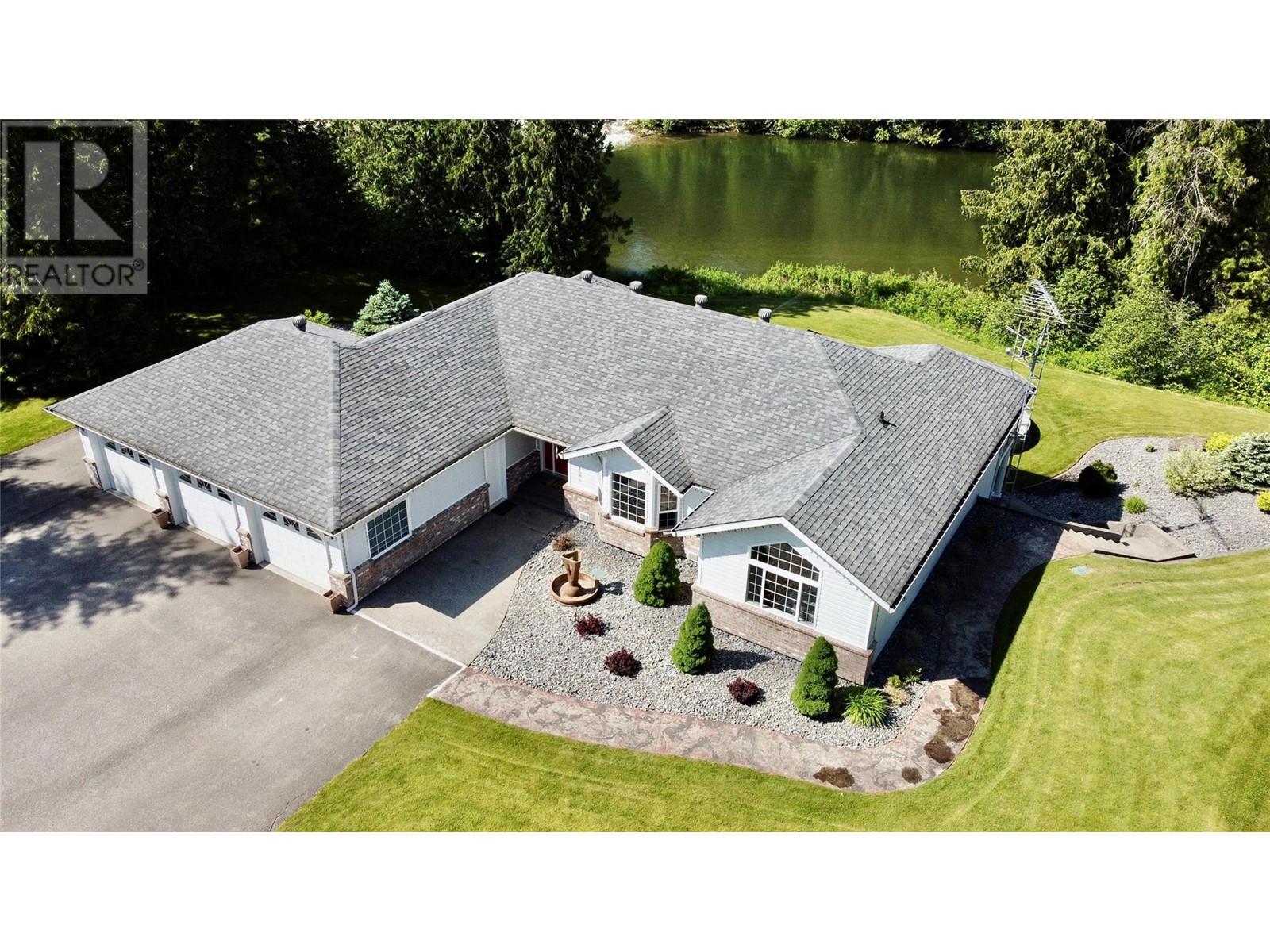 Photo 28 of 3850 Sommerville Husted Road, Malakwa BC