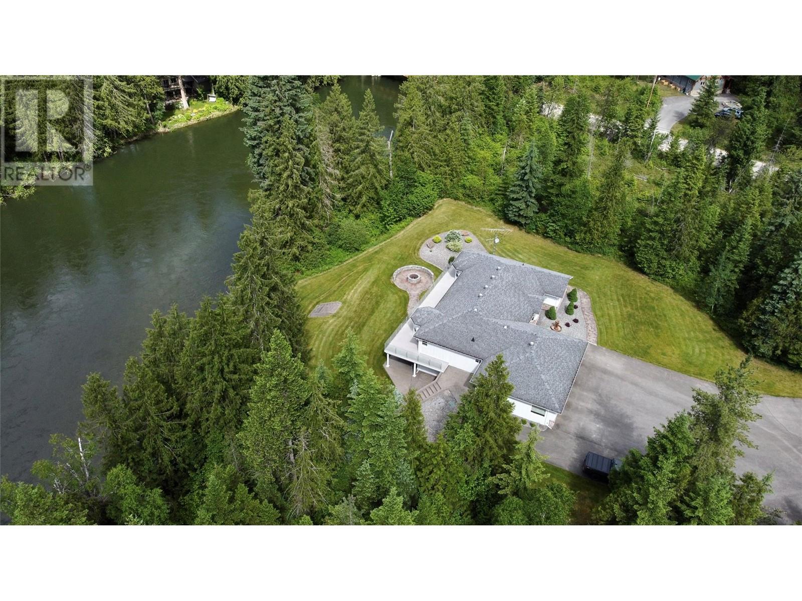 Photo 22 of 3850 Sommerville Husted Road, Malakwa BC