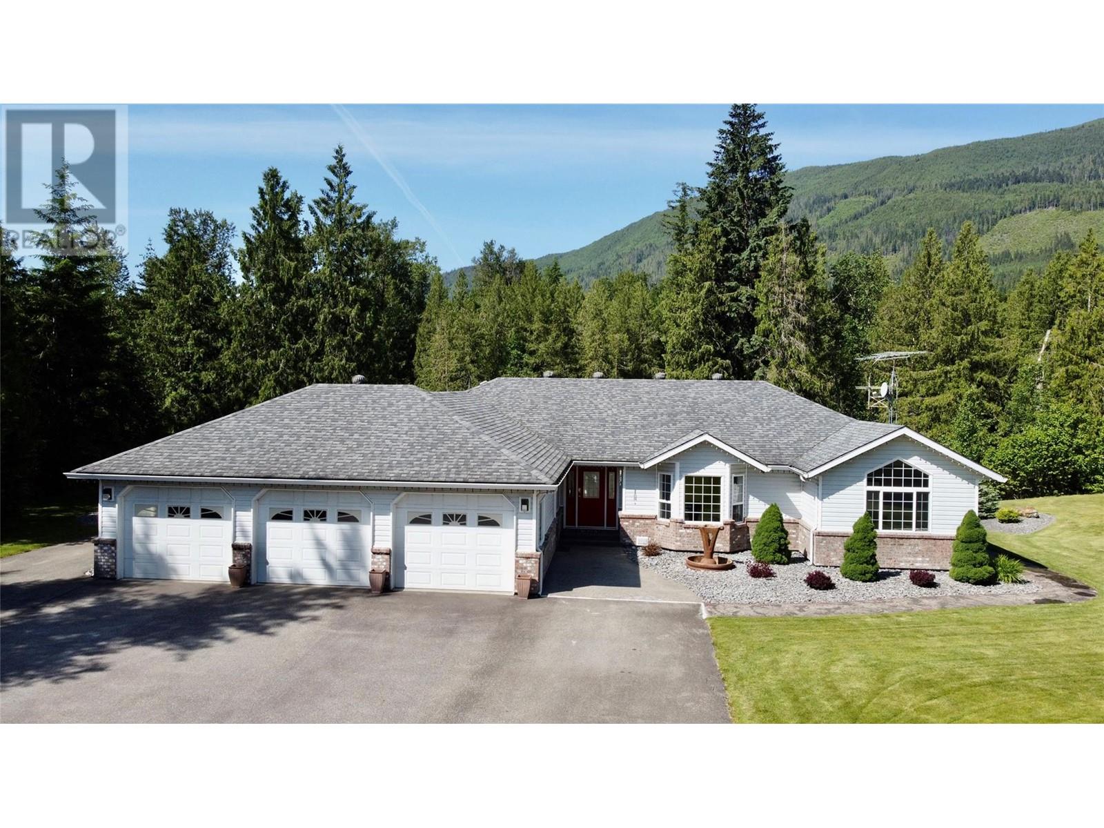 Photo 80 of 3850 Sommerville Husted Road, Malakwa BC