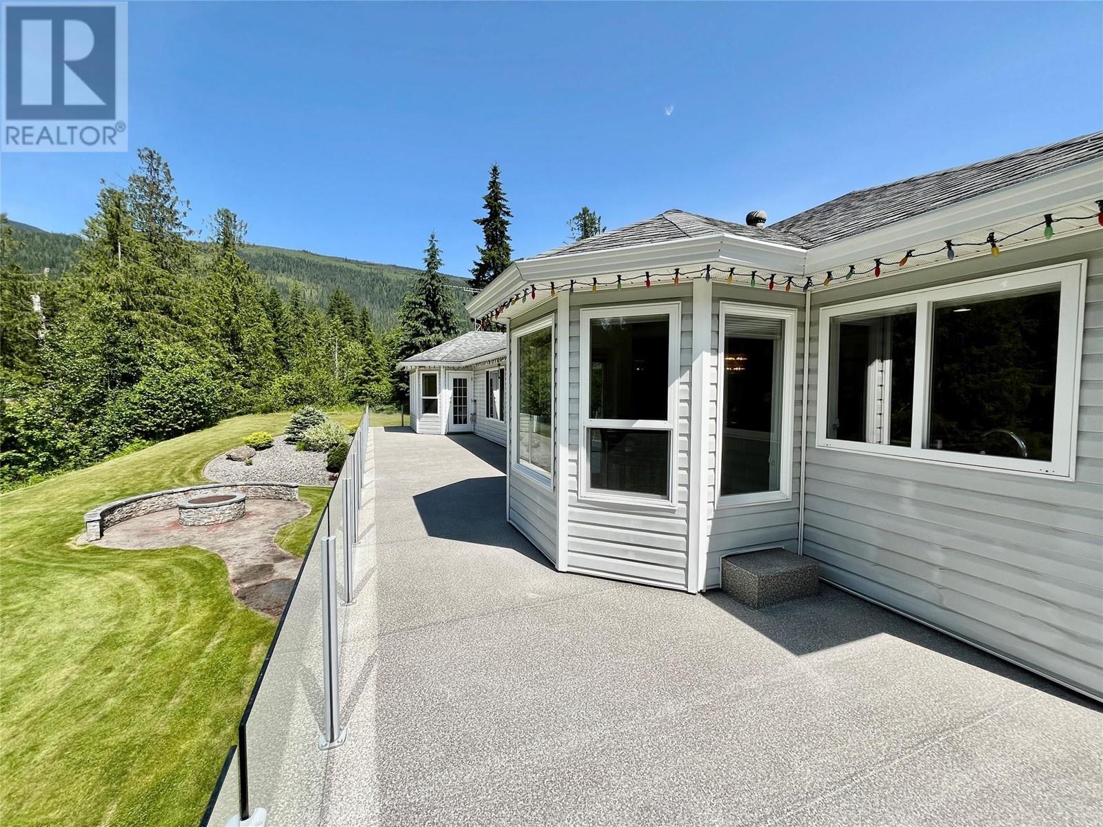 Photo 77 of 3850 Sommerville Husted Road, Malakwa BC