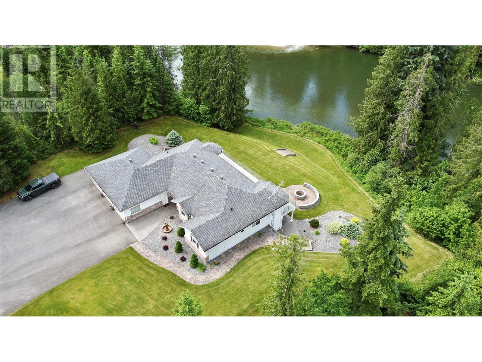 Photo 26 of 3850 Sommerville Husted Road, Malakwa BC