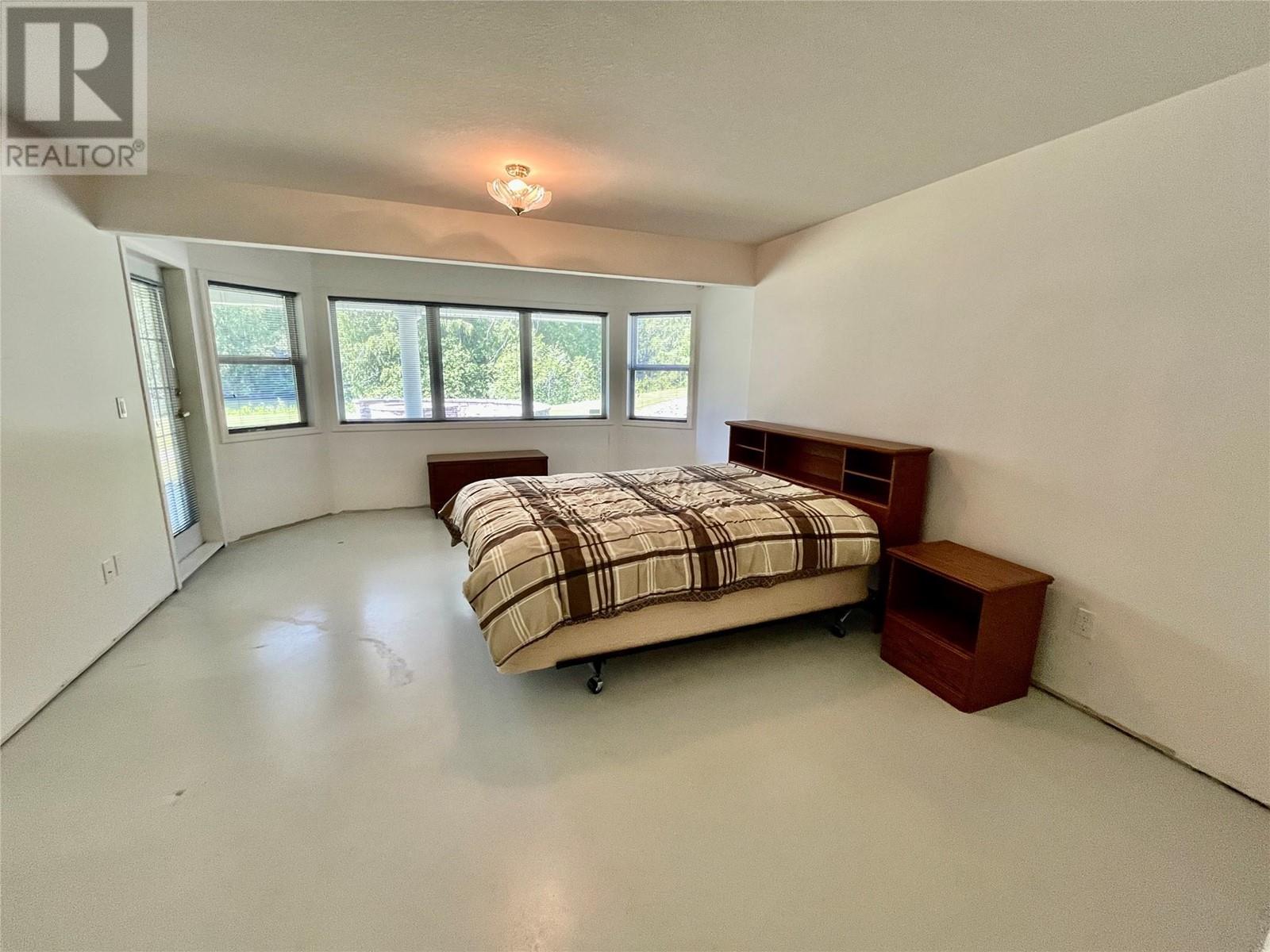 Photo 29 of 3850 Sommerville Husted Road, Malakwa BC