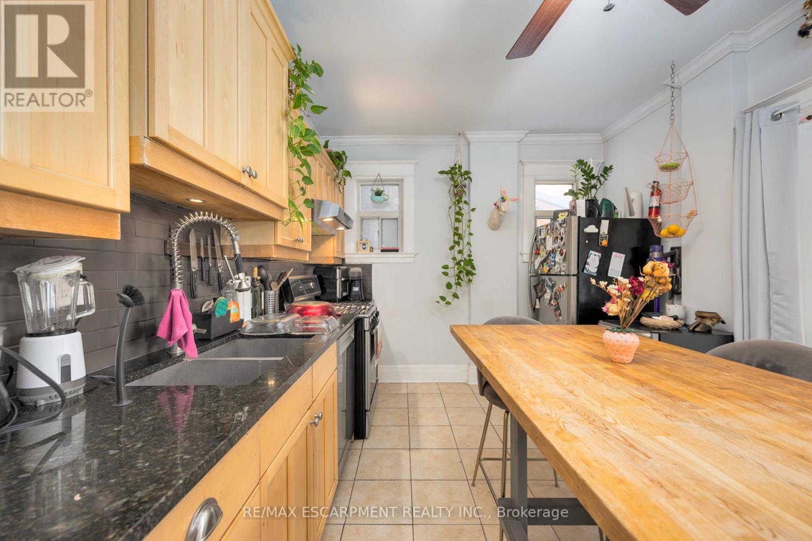 Photo 10 of 689 Dovercourt Road, Toronto ON
