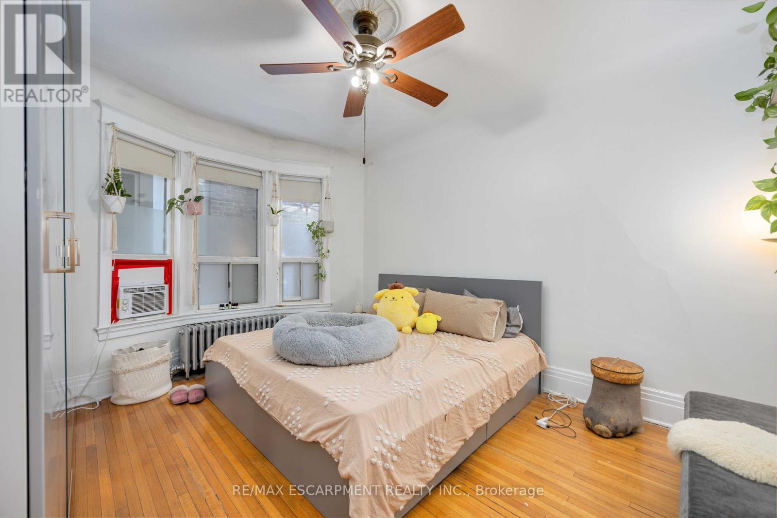 Photo 6 of 689 Dovercourt Road, Toronto ON