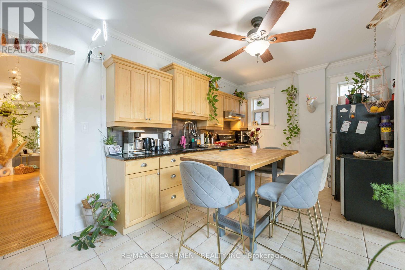 Photo 9 of 689 Dovercourt Road, Toronto ON