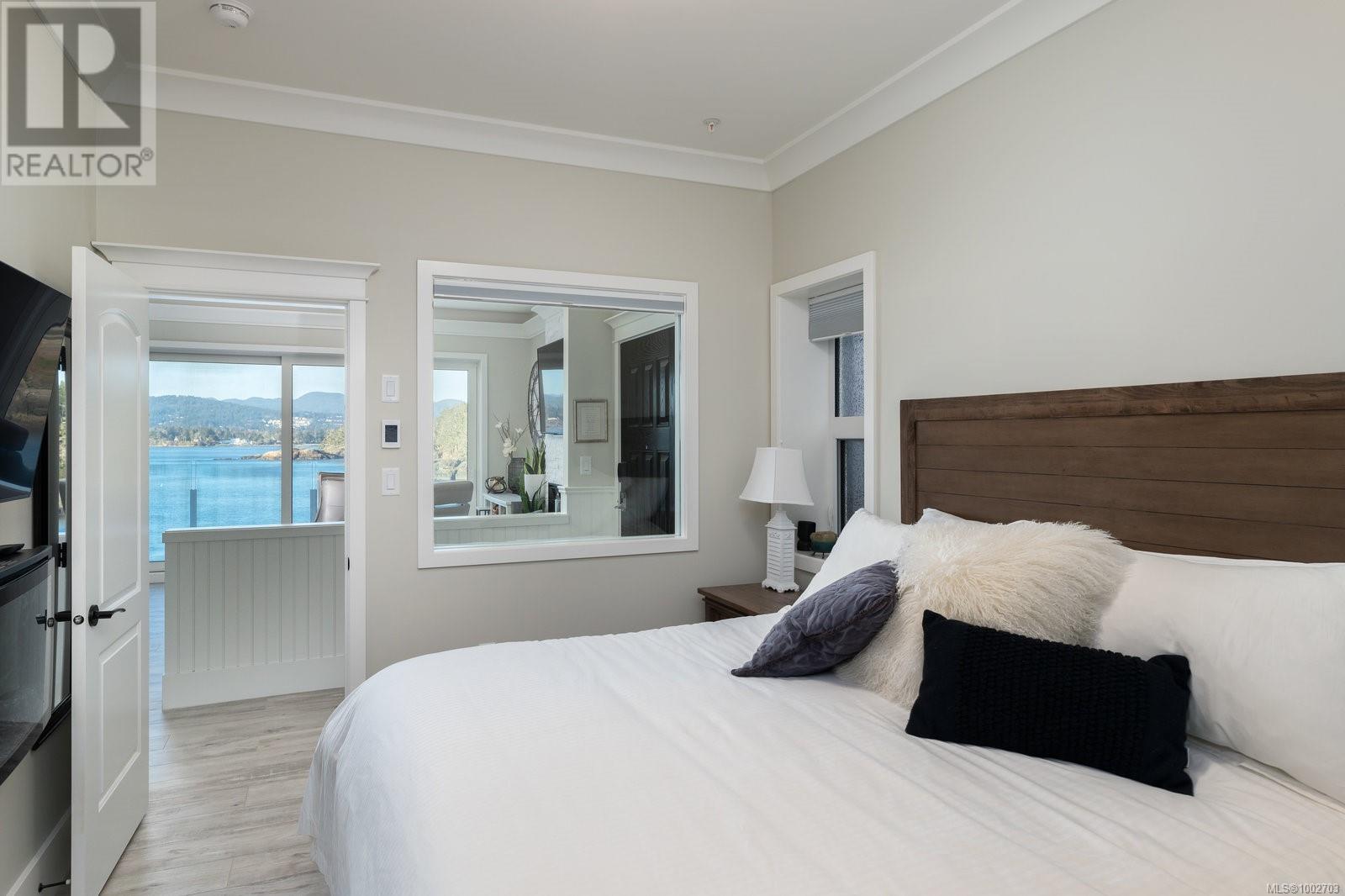 6B 1000 SookePoint Pl, Sooke