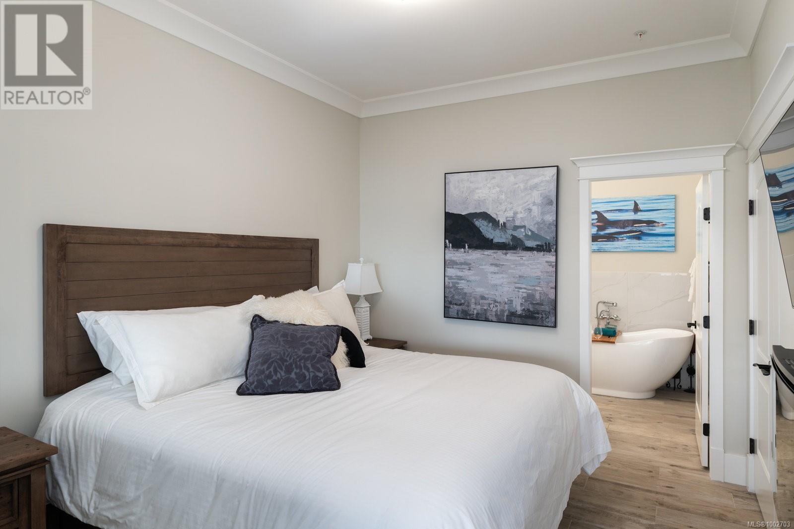 6B 1000 SookePoint Pl, Sooke
