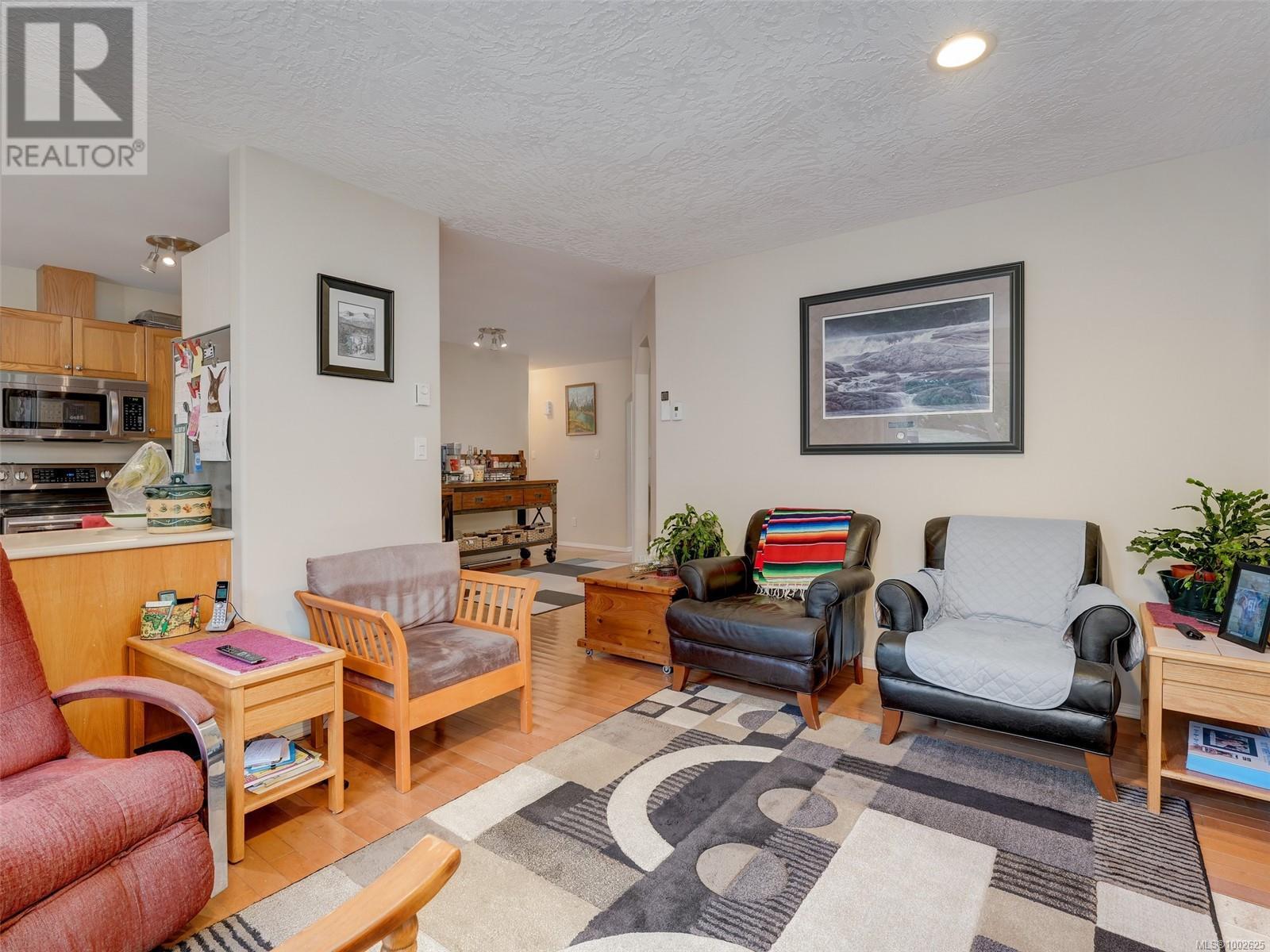 2175 Maple Ave N, Sooke