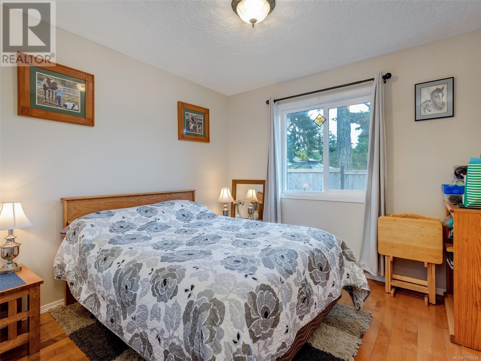 2175 Maple Ave N, Sooke