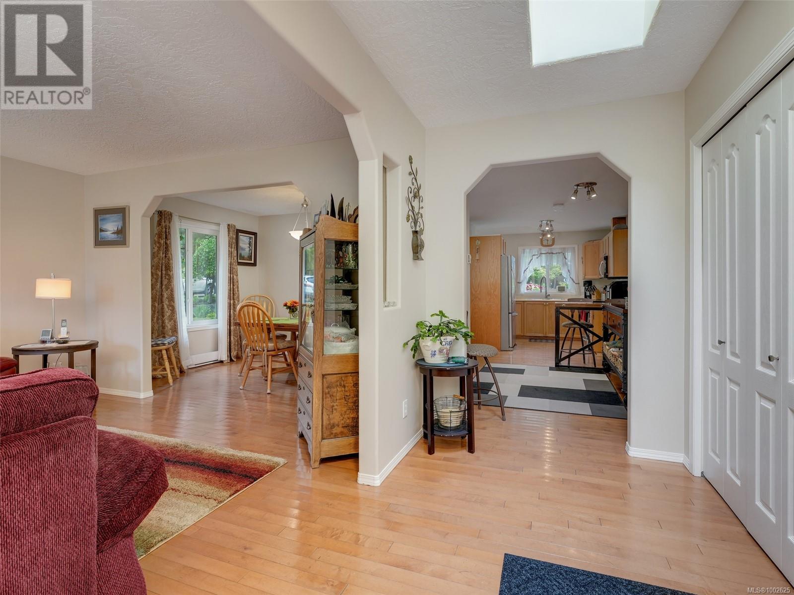 2175 Maple Ave N, Sooke