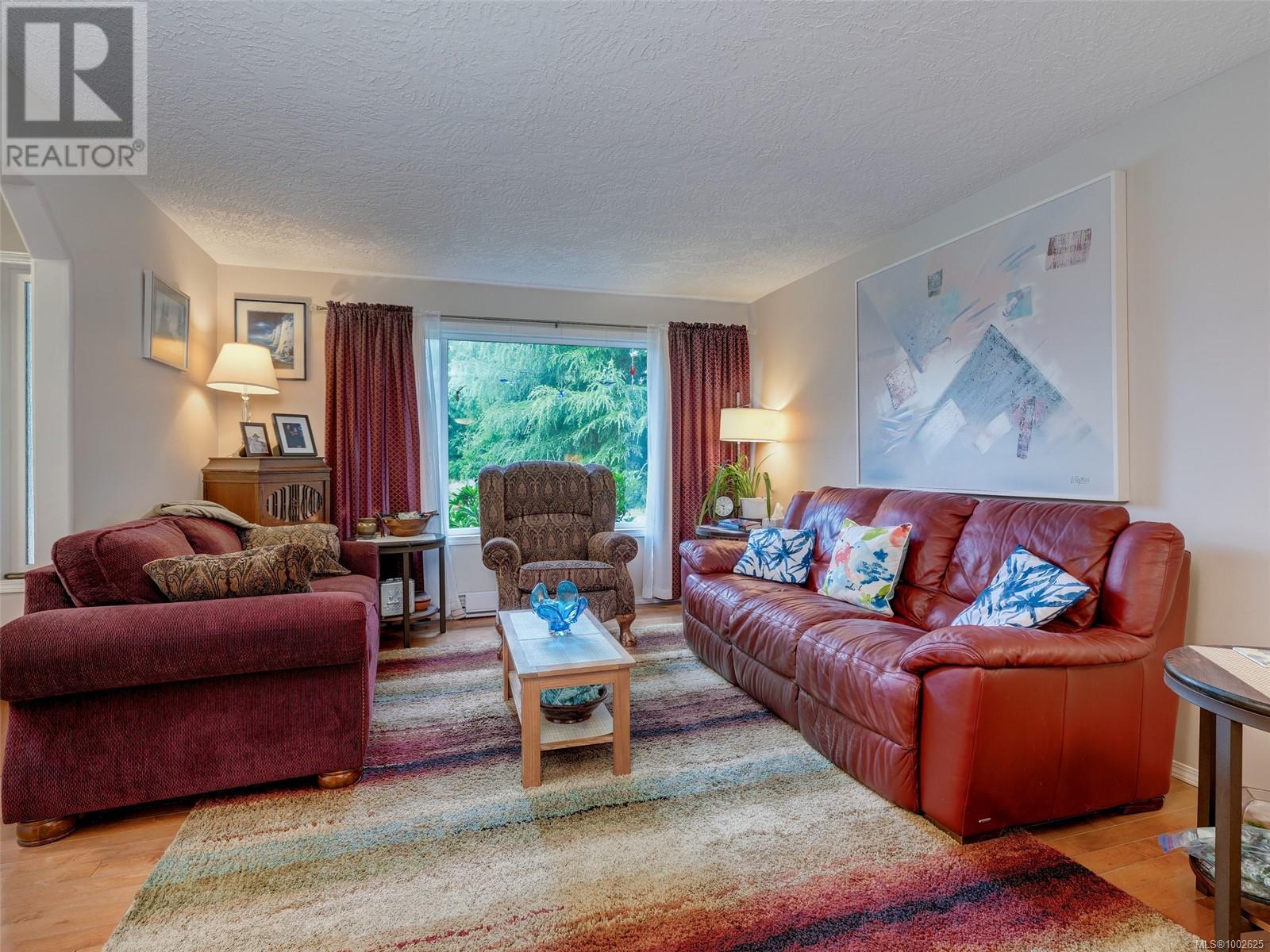 2175 Maple Ave N, Sooke