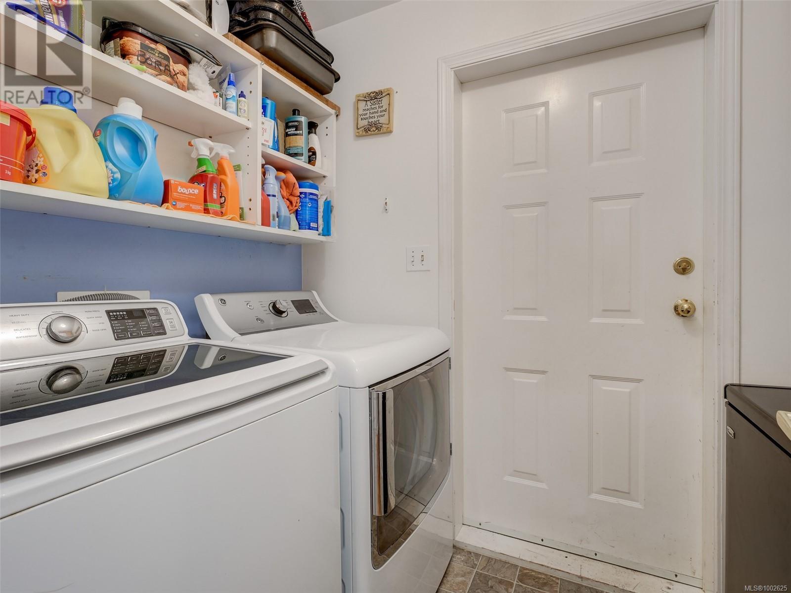 2175 Maple Ave N, Sooke