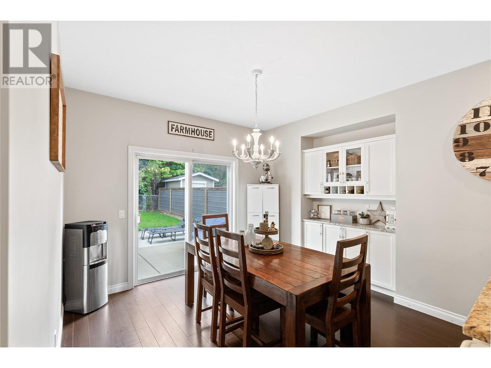 3515 Jackson Avenue, Armstrong