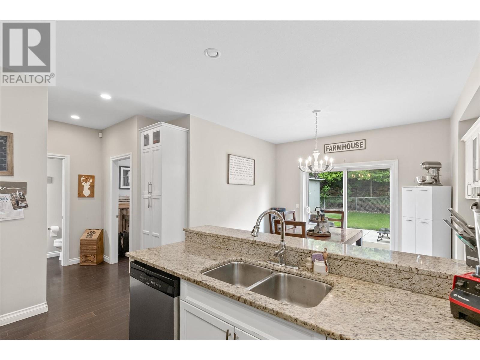 3515 Jackson Avenue, Armstrong