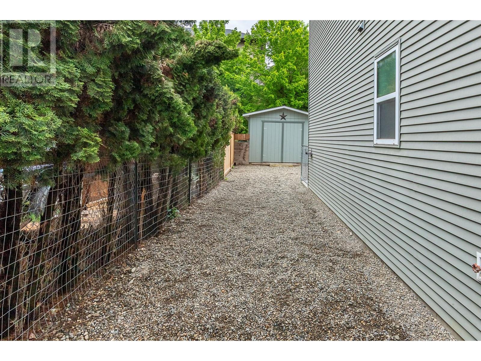 3515 Jackson Avenue, Armstrong
