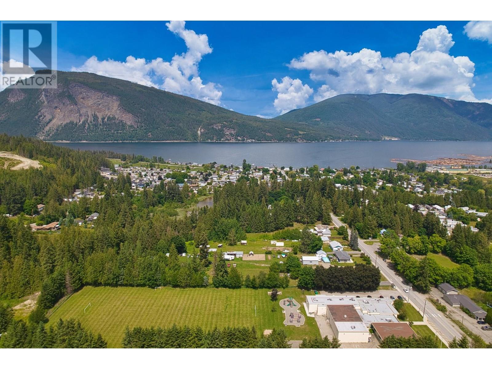 Photo 16 of 6721 50th Street Ne, Salmon Arm BC