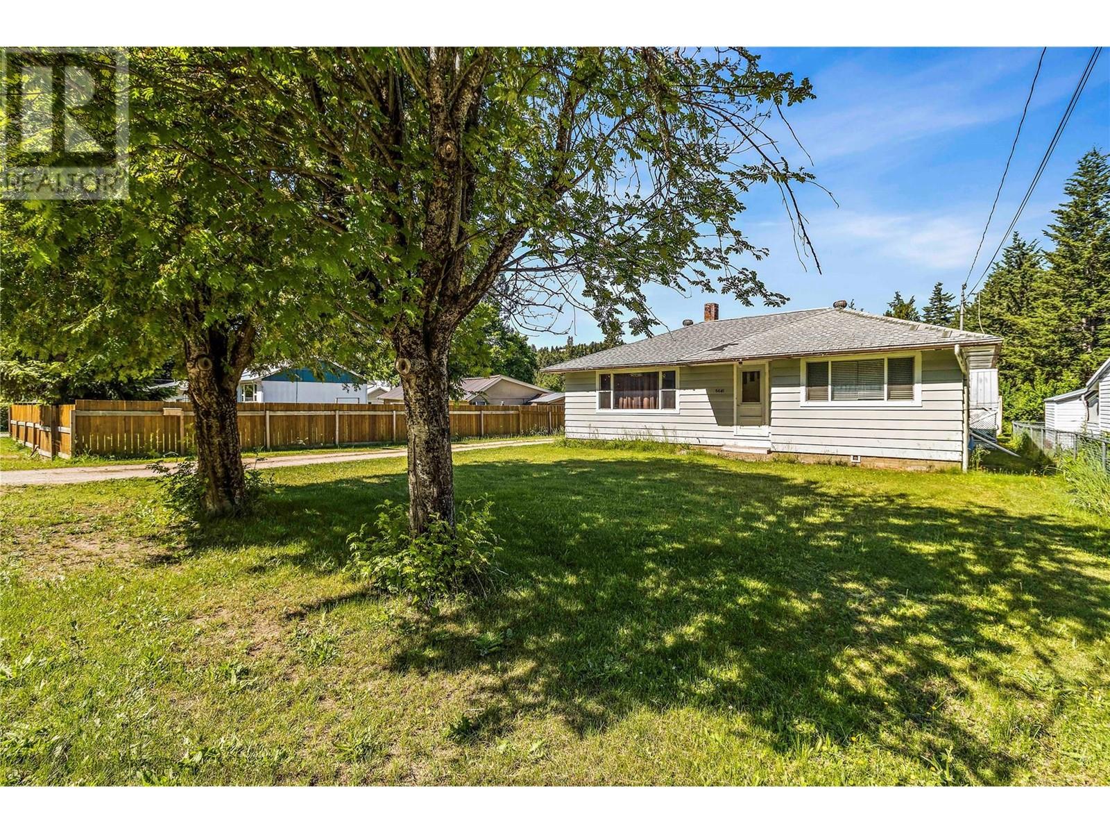 Photo 3 of 6641 50th Street Ne, Salmon Arm BC