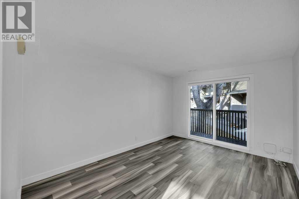 Single Family House for Sale in    Avenue NW Bowness Calgary 