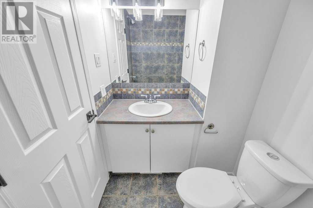 Single Family House for Sale in    Avenue NW Bowness Calgary 
