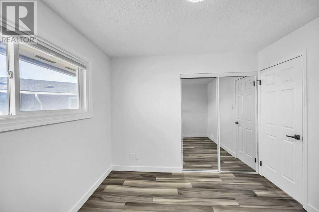 Single Family House for Sale in    Avenue NW Bowness Calgary 
