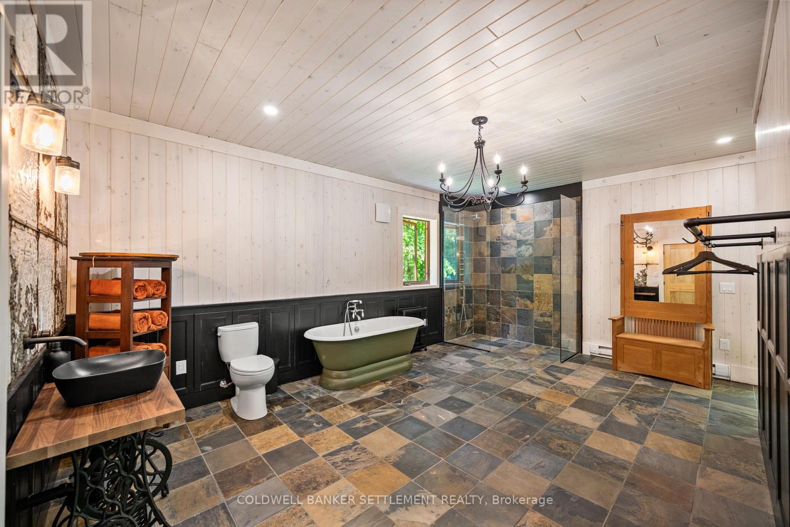 Photo 42 of 1093 Althorpe Road, Tay Valley ON