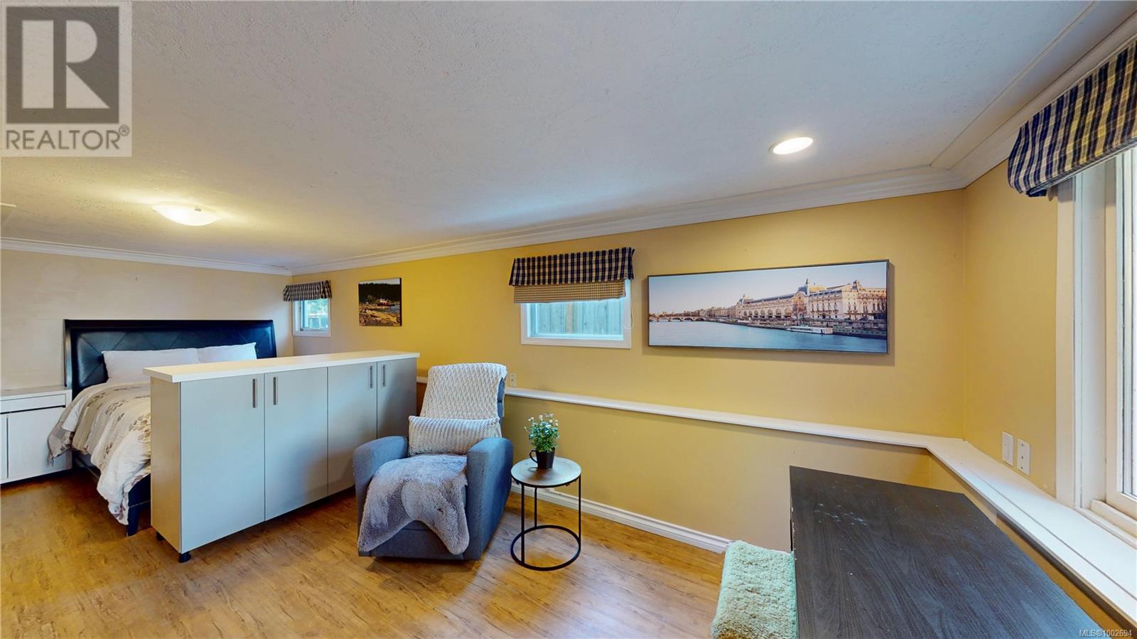 Photo 22 of 2139 Foul Bay Rd, Oak Bay BC