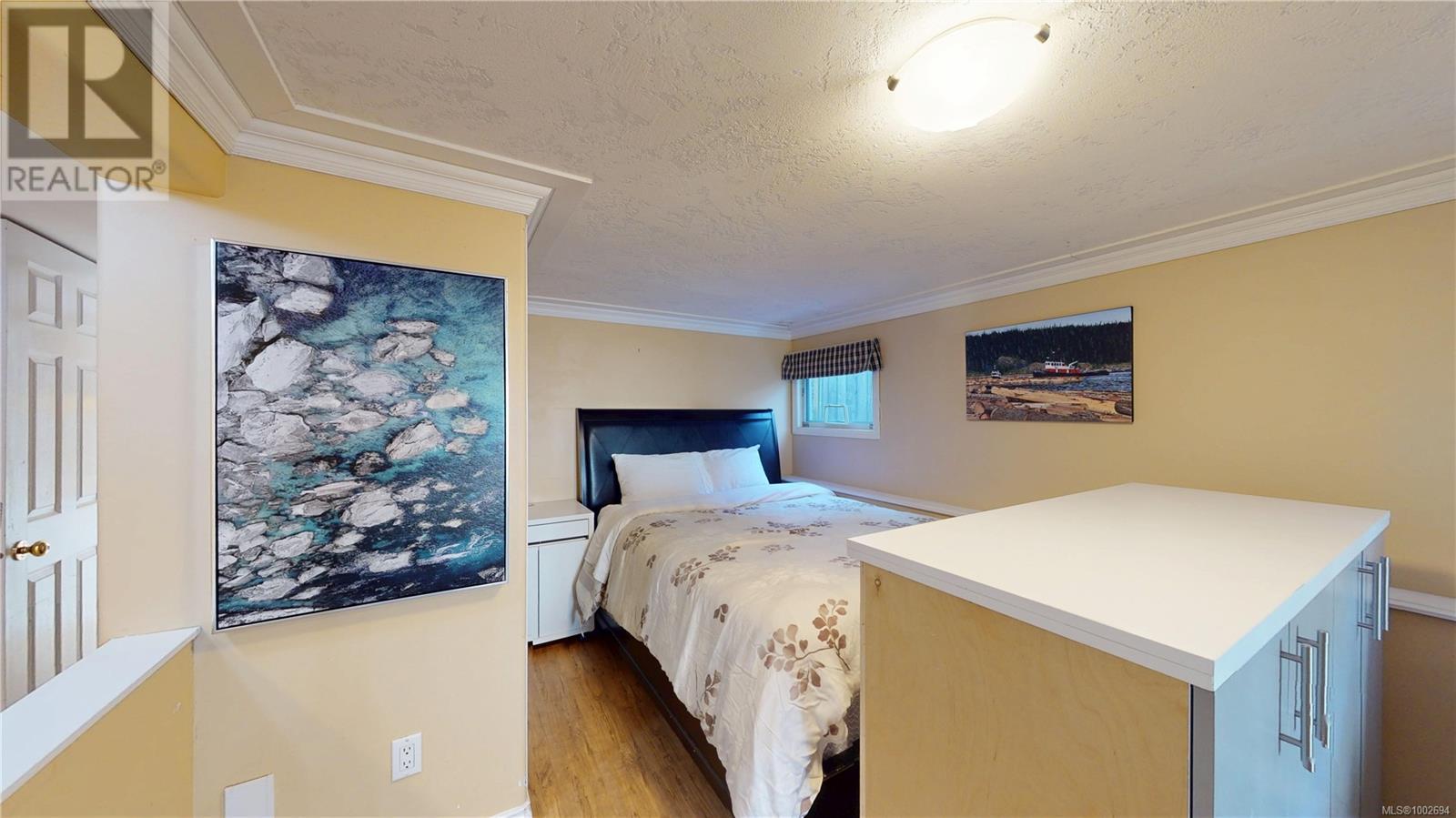 Photo 24 of 2139 Foul Bay Rd, Oak Bay BC