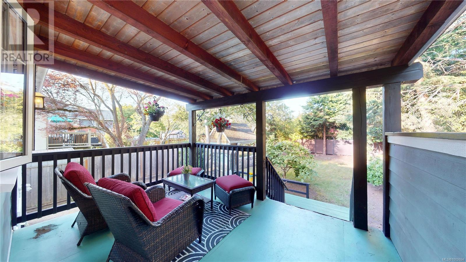 Photo 12 of 2139 Foul Bay Rd, Oak Bay BC