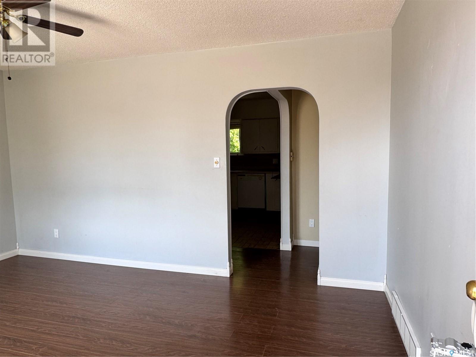 925 ISABELLE STREET - 2