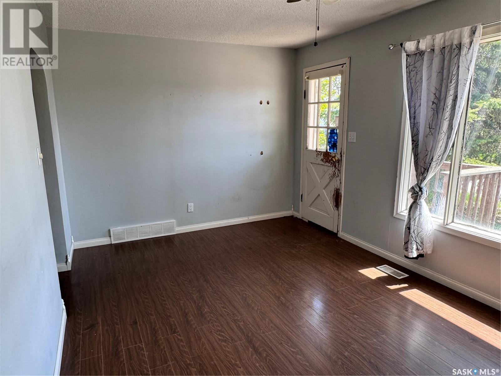 925 ISABELLE STREET - 4