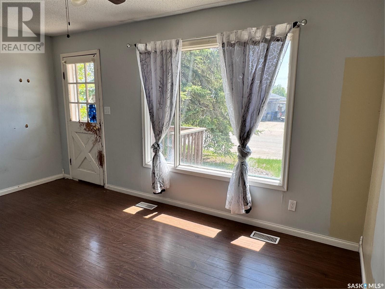 925 ISABELLE STREET - 5