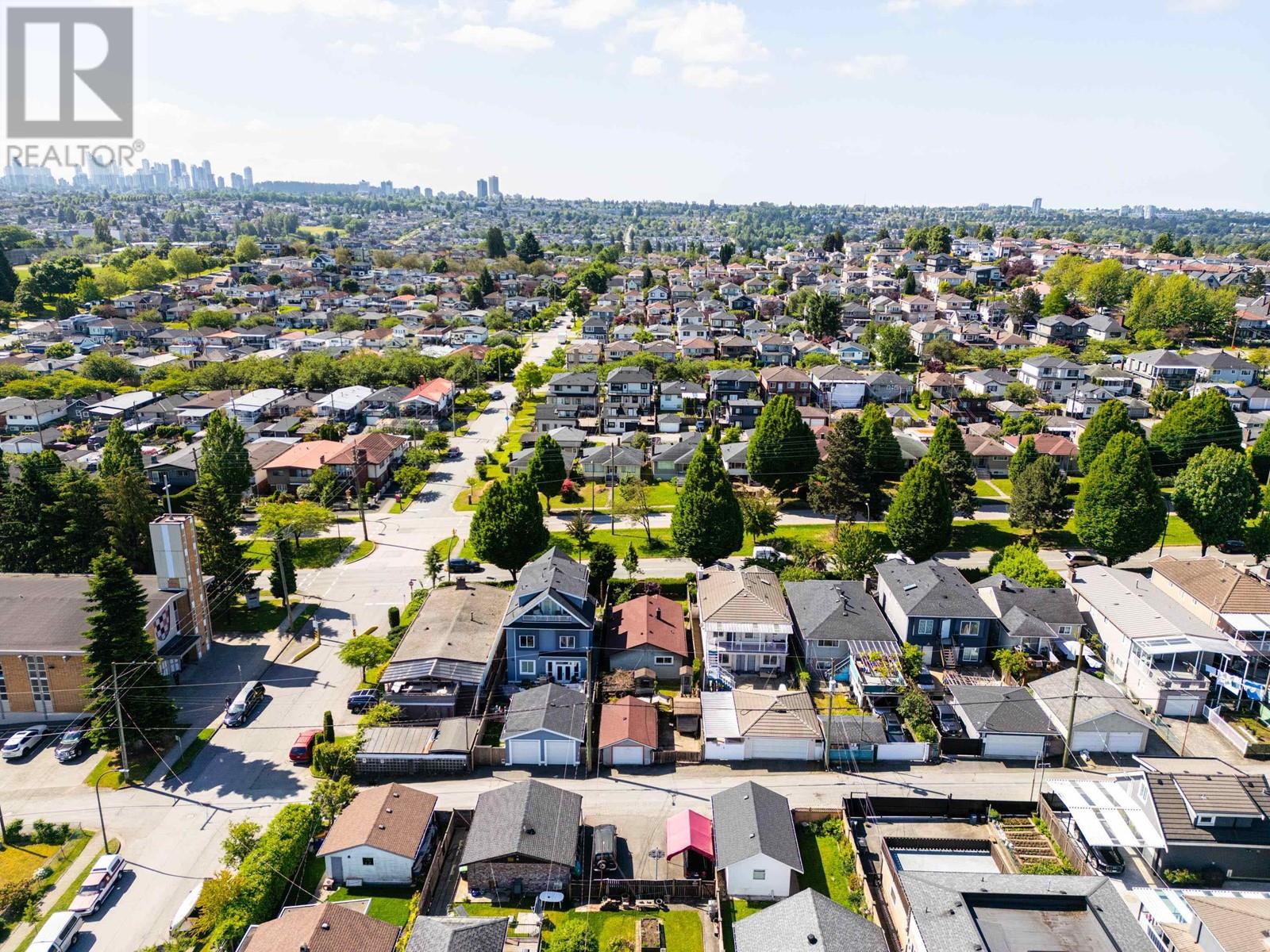 Photo 23 of 3089 E 1st Avenue, Vancouver BC