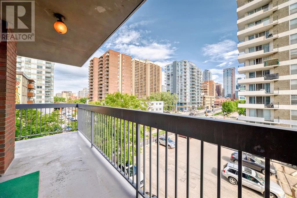 Single Family House for Sale in    Avenue SW Beltline Calgary 