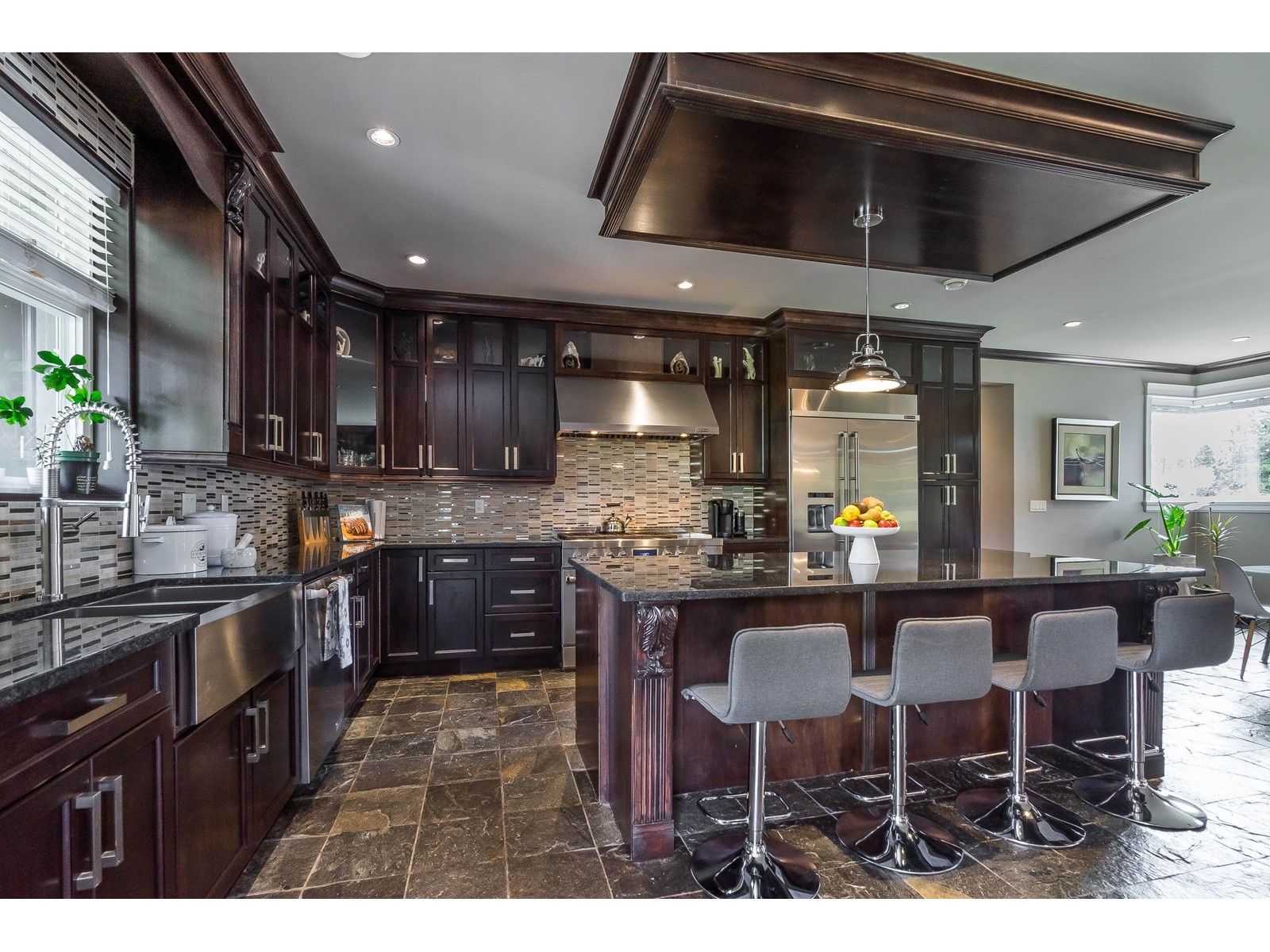 5860 BAYNES STREET, Abbotsford real estate listing R2986725