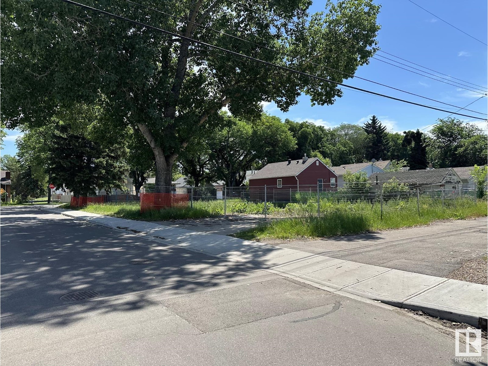 Photo 1 of 12072 95 St Nw Nw, Edmonton AB