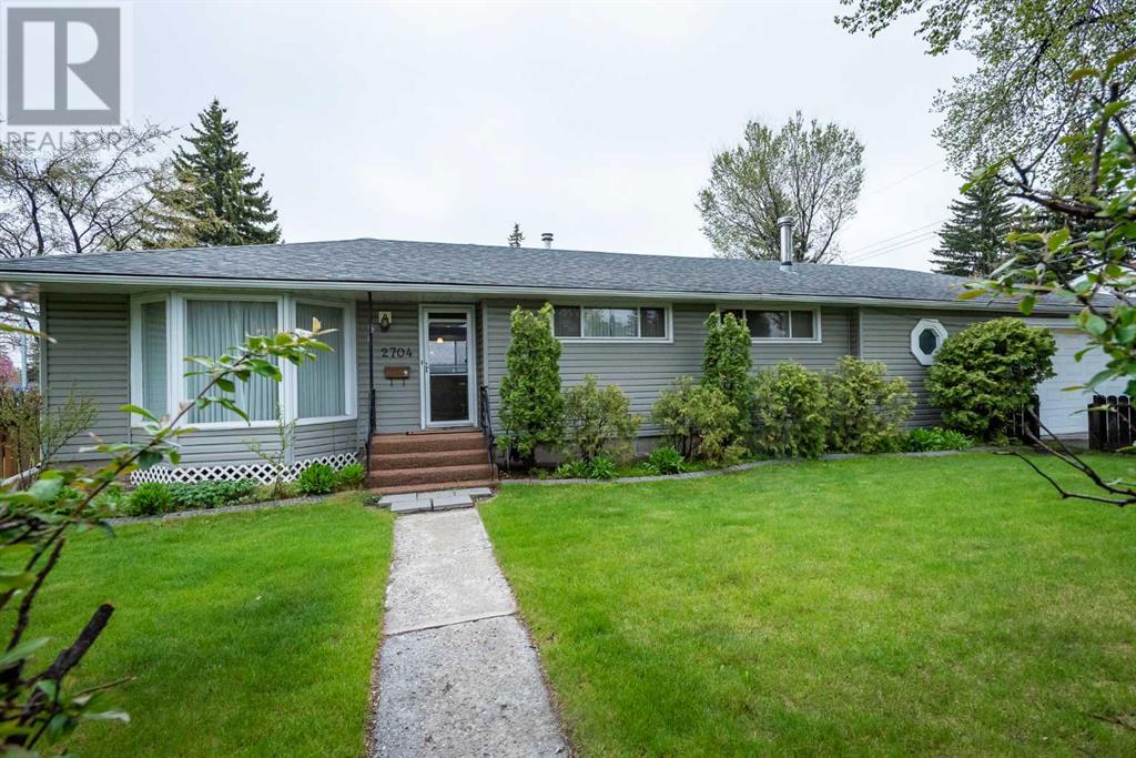2704 43 Street SW, Calgary, Alberta